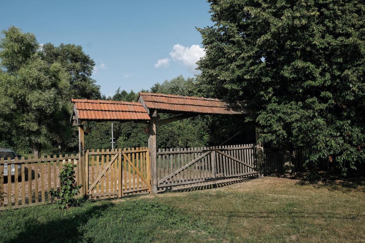 Вишнева Садиба Mys'ki Mlyny Extérieur photo